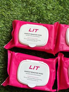 MYGLAMM Lit Makeup Remover Wipes
