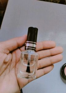 nail paint eyeshadow blush lipstick combo