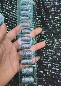 Stickon Reusable Nails