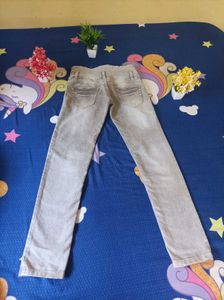 Girl&#39;s Jeans
