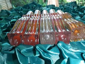Combo Of Gisou Lip Gloss With So Many Free Gifts.