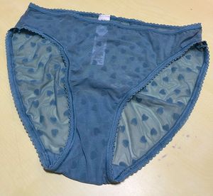 Marks & Spencer - Heart High Leg Knickers