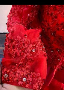 Elegant Red Trail Gown 💅🏻💄💋👠❤