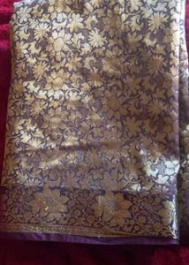 Elegant Floral Pattern Saree