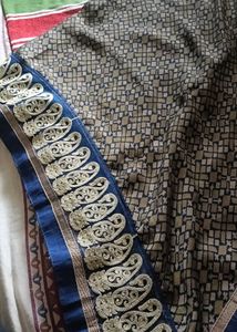 Women's Elegant Embroidered Saree