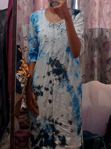 Tie-dye chikankari kurta