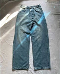 Unisex baggy blue jeans