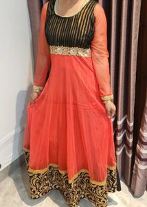 🔥🎀 Women Partywear Gown 🎀🔥