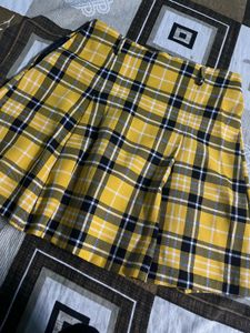 Yellow plaid korean skirt