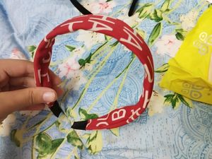 Combo of a sling bag and hair bands