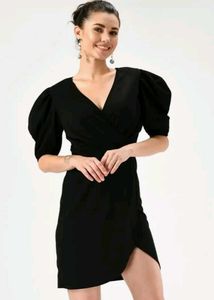 Chic Black Puff Sleeve Mini Dress