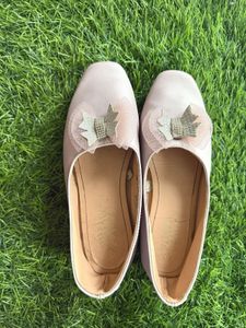✨ Preloved Kids’ Shoes for Sale