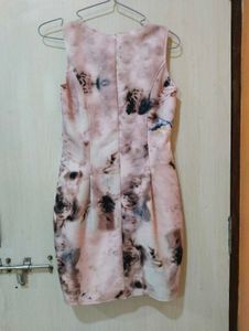 Elegant Sleeveless Dress