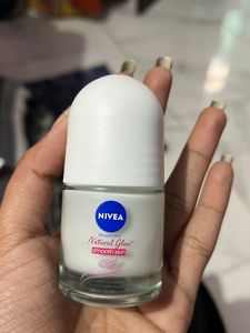 Nivea Natural Glow  Deodorant Body Roll On
