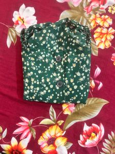 Trendy Green Floral Puff Sleeve Top