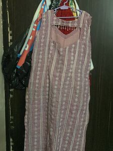 Striped Sleeveless Kurta