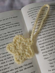 Crochet Star Bookmark or Bagcharm