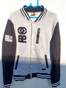 ⚫️🩶Cool Varsity Jacket