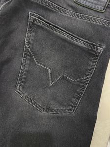 Stylish Black Jeans