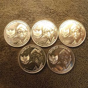 2016 UNC Condition Indonesian 200 Rupiah Coins