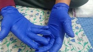 Surgical Gloves
