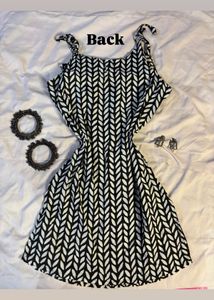 Black &amp; White Tie Strap Short Kurti.SIZE-28-34