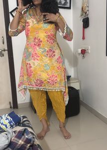 Elegant Floral Print Kurta Set