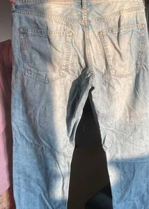 H&amp;M Ripped Boyfriend Jeans