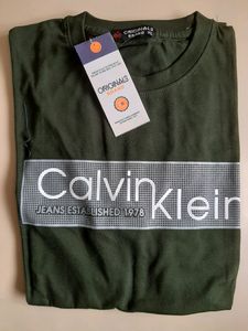 Calvin Klein Tshirt Size 40