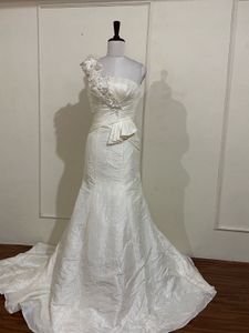 Elegant Wedding Gown