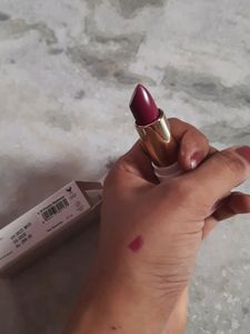 Myglamm Lit Moist &amp; Satin Matte Lipstick 1