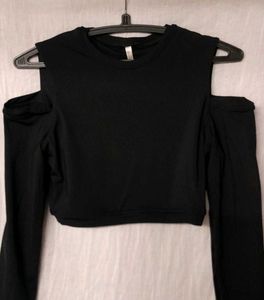 Black Cold Shoulder Long Sleeve Crop Top