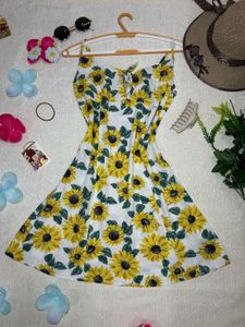 H&amp;M Floral Pintresty Dress