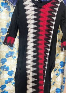 Ikkat Black And Red kurti