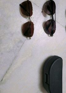 Sunglasses With Freebies