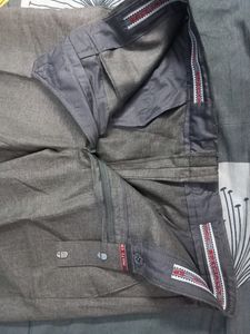 Raymond Unused Trouser Waist Size - 30 + Freegift
