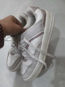 Zudio Sneakers