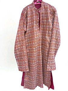 Kurti For Men And Women With A Beautiful Colour