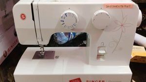 Singer Sewing Machine Promise 1412