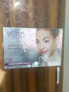 Lotus Herbals Facial Kit