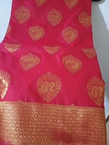 🆕️ Red &amp; Golden Jari Saree