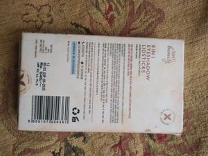 Herbi-Wore 8-in-1 Eyeshadow Lidsticks