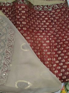 i am selling saree with blouse