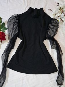 Korean Top 🖤