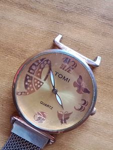 Women&#39;s Classic Rose Gold Magnet Watch ⌚