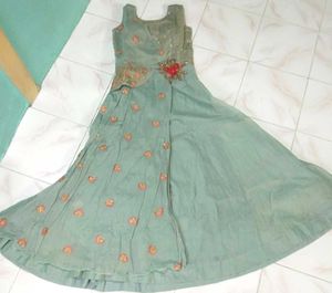 New Beautiful Soft Fabric Gown