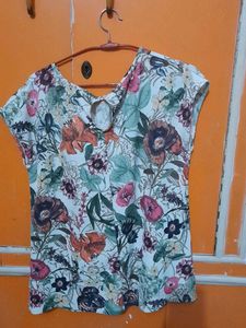 White Color Base Ad Multiple Colorflowers