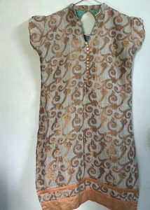 Ethnic Kurti With Stones Embellishments