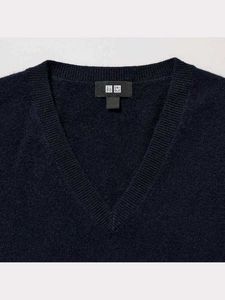 Uniqlo Black Sweater 🏴