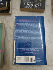 &#34;The Love Hypothesis&#34; by Ali Hazelwood